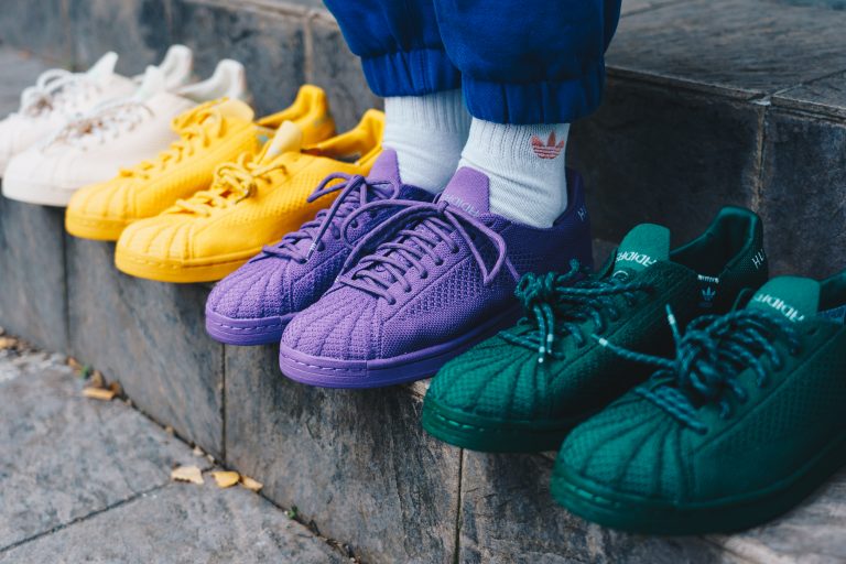 Befutott Pharrell Williams újabb sokszínű adidas kollabja, a Primeknit Human Race Pack