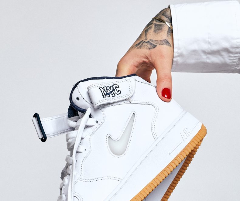 Ne hagyd ki a kultikus Air Force 1 Mid Jewel dupla megjelenését!